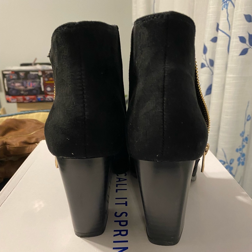 Call it spring booties - Picture 2 of 7